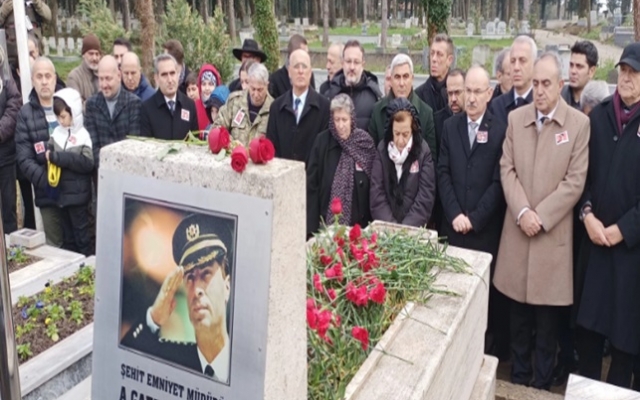Şehit Emniyet Müdürü Ali Gaffar Okkan mezarı başında anıldı