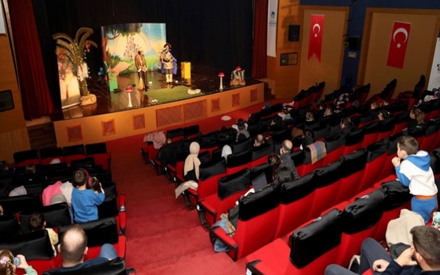 Minikler “Don Kişot” ile eğlenceye doydu