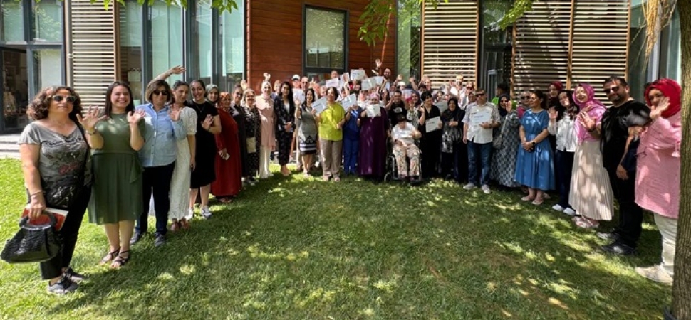 Mutlulukları görülmeye değerdi