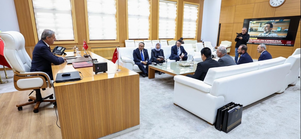 Endonezya Büyükelçisi Purnama’dan Büyükşehir ziyareti