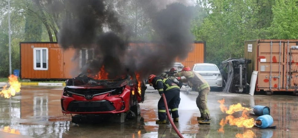 Büyükşehir itfaiyesi eğitimlerle farklı şehirlerin adresi oluyor