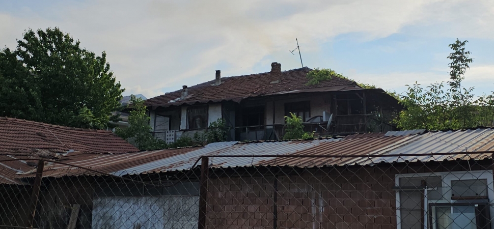2 katlı ahşap evde yangın